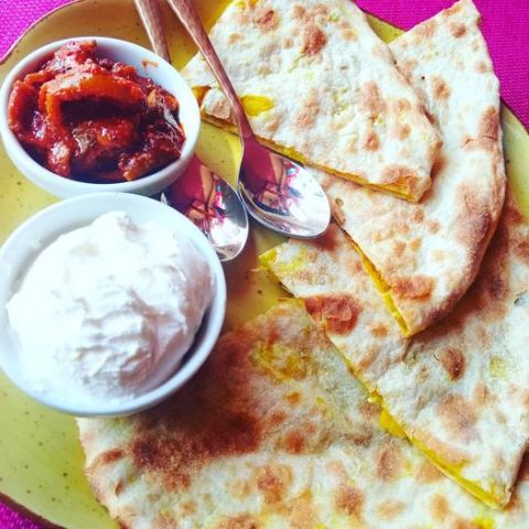 Chlebki Naan - prosto z kamiennego pieca TANDOOR