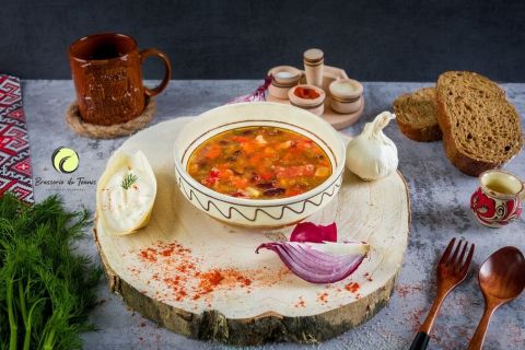 Soupe de haricots et viande fumée