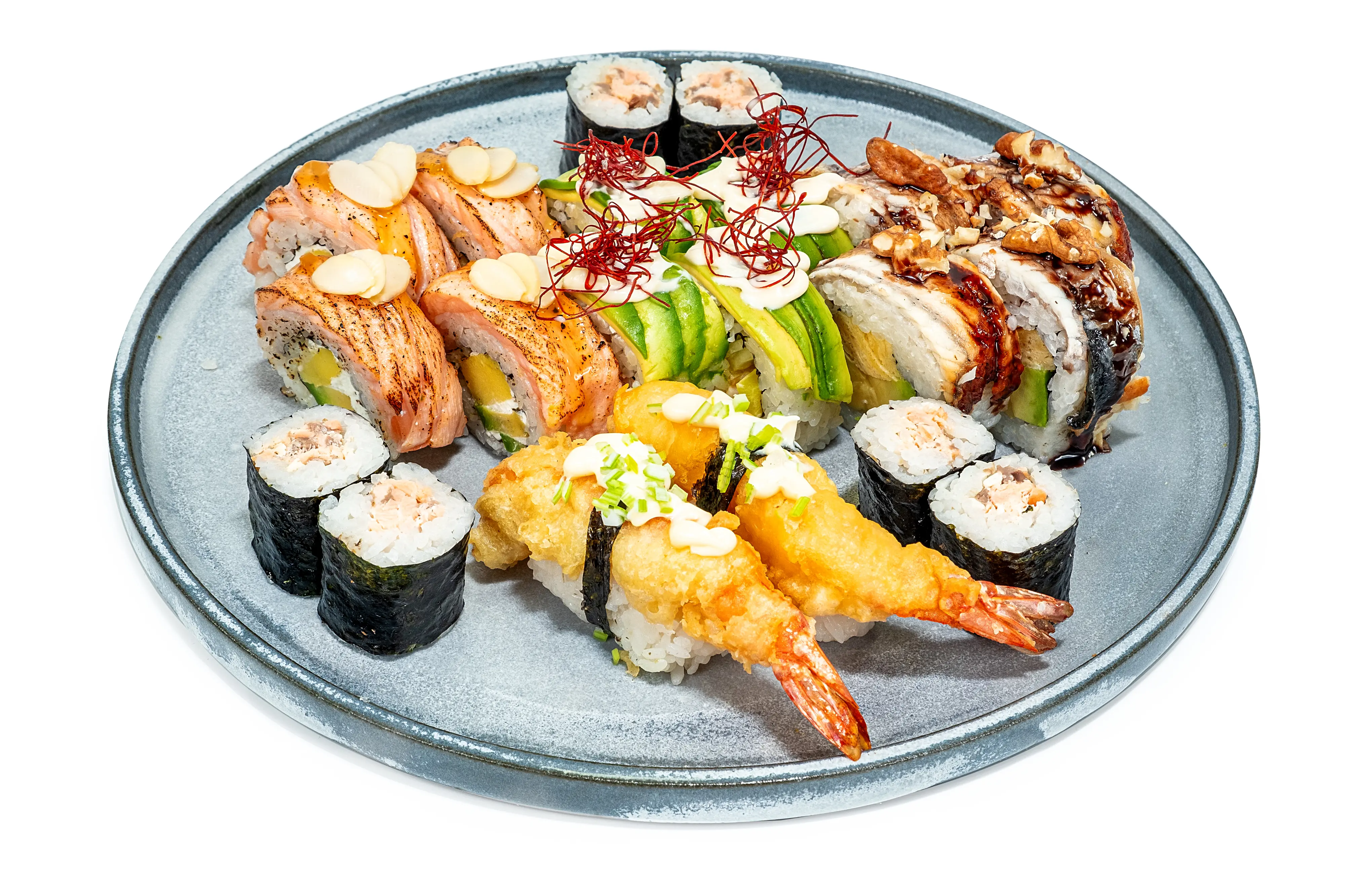 zestaw sushi z łososiem, krewetką i rolkami – Perfect Sushi Warszawa