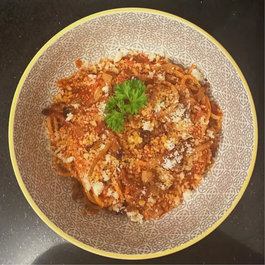 Włoskie spaghetti z sosem pomidorowym – restauracja Włoski Ogród Michałowice