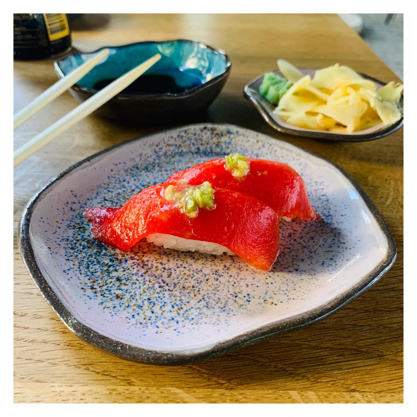 Vege sushi Mokotów - nigiri z arbuzem